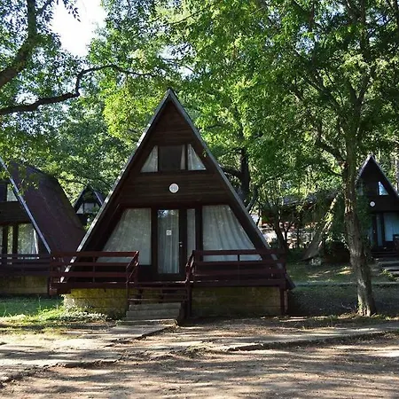 Paradise Bungalows Holiday park *